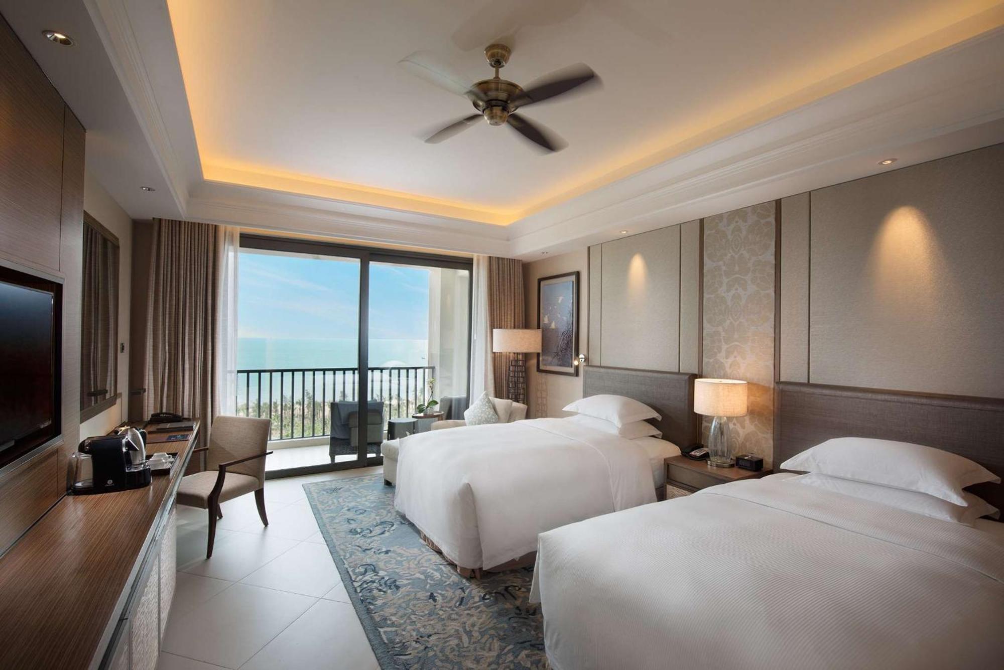 Hilton Haikou Meilan - Beachfront Hotel Zewnętrze zdjęcie